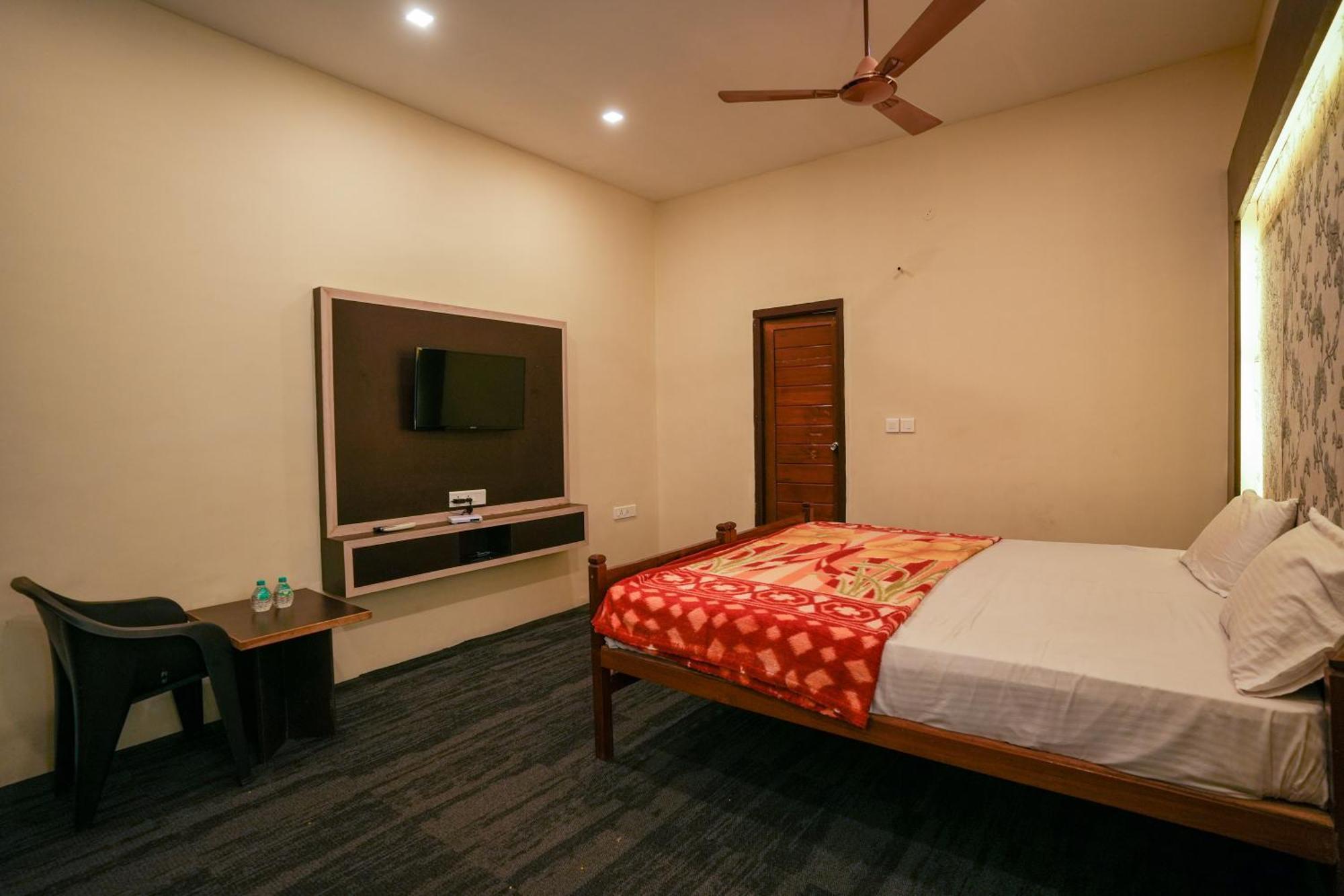 Hotel La Courtyard Puducherry Exterior foto